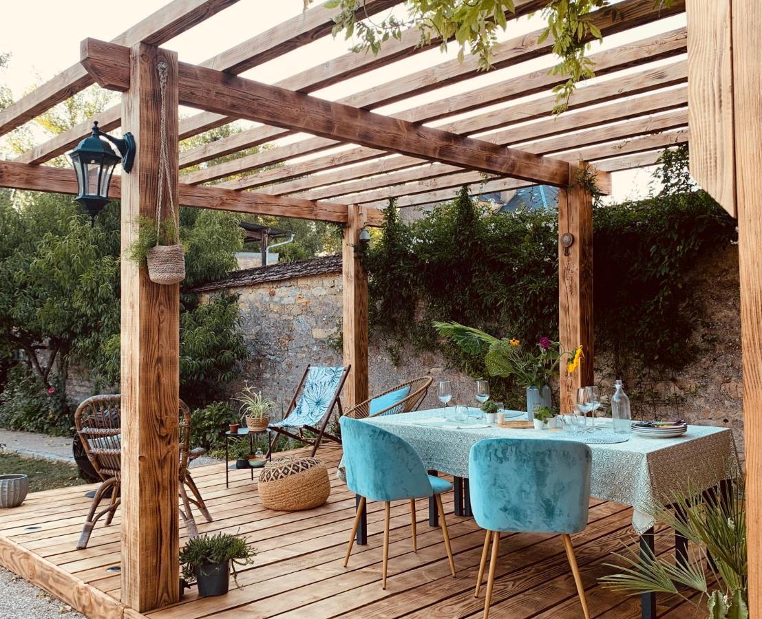 Pool House-L'Hirondelle De Sermizelles- Grand Jardin, Calme Et Nature Aux Portes Du Morvan Exterior photo